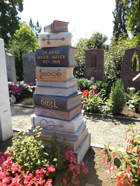 Km Headstone Unique 76