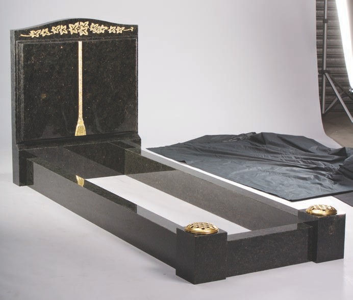 Km Headstone Zingy 13